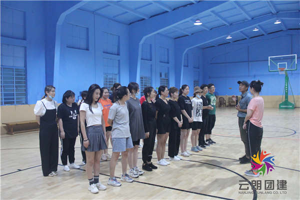 南京室內(nèi)拓展訓練—碧蓮堂拓展培訓活動