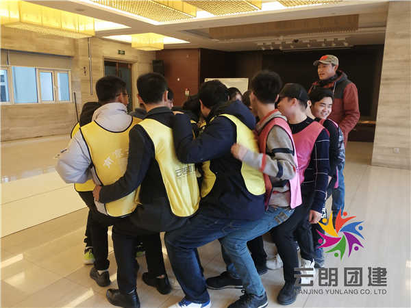 南京室內(nèi)拓展訓(xùn)練組織那些團建活動？
