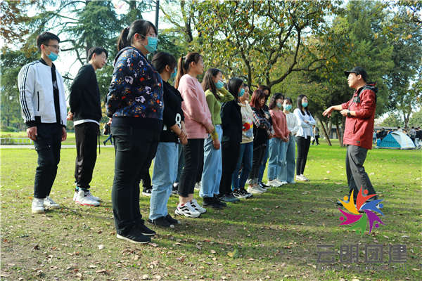 南京拓展訓(xùn)練隊(duì)名怎么寫，團(tuán)建活動隊(duì)名可以這樣起