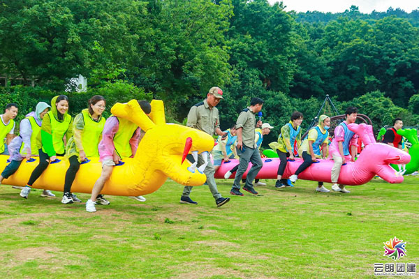 南京團建拓展—F1賽車主題團建活動